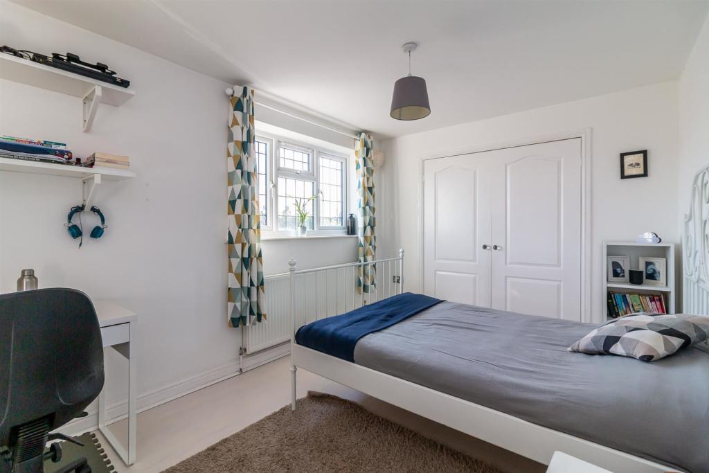 4 bedroom detached house for sale in Main Street, Gunthorpe, Nottingham