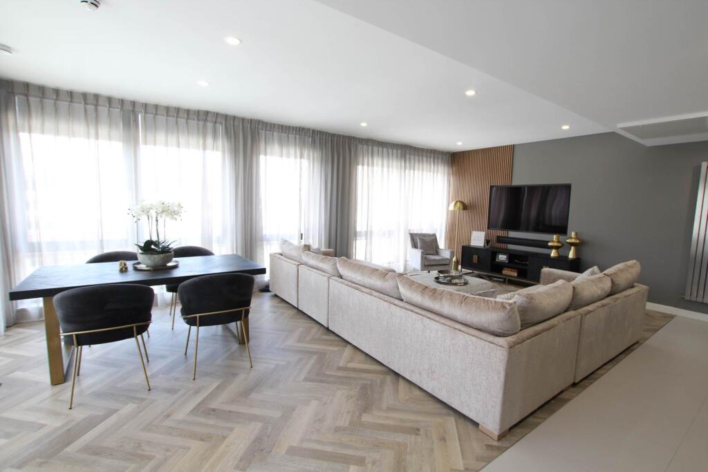 Main image of property: Leftbank, Spinningfields, Manchester