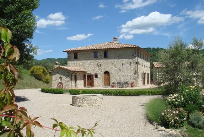 7 Bedroom House For Sale In Umbria, Perugia, Montone, Italy