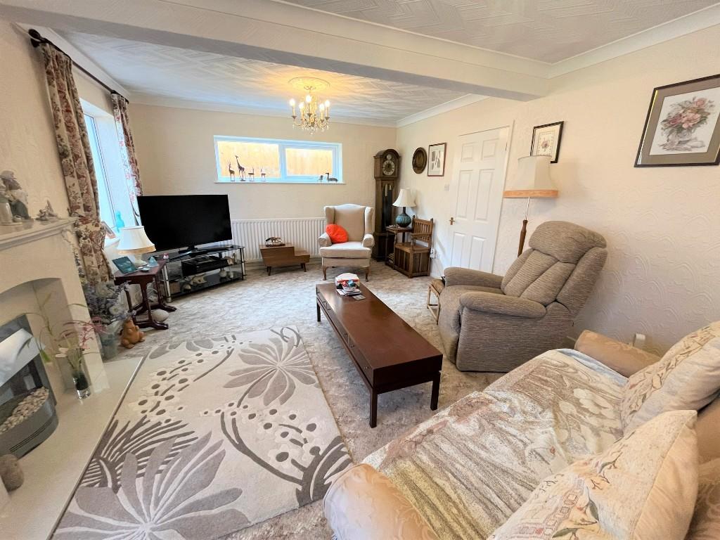 3 bedroom detached bungalow for sale in Launde Road, OADBY, Leicester
