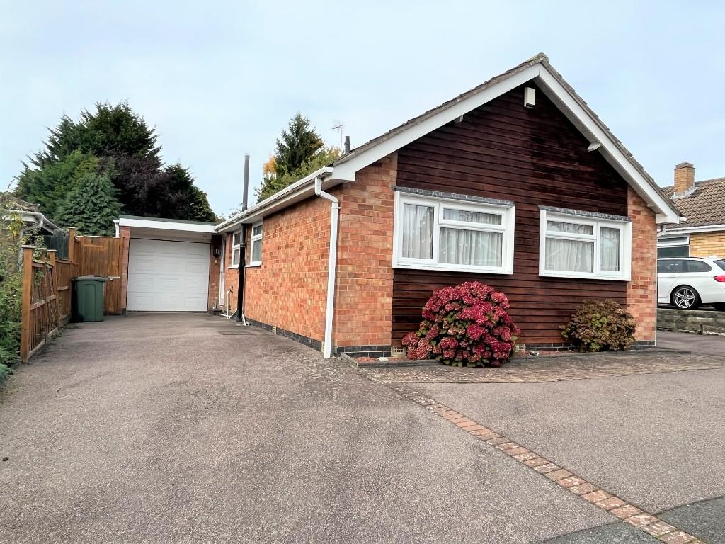 3 bedroom detached bungalow for sale in Launde Road, OADBY, Leicester