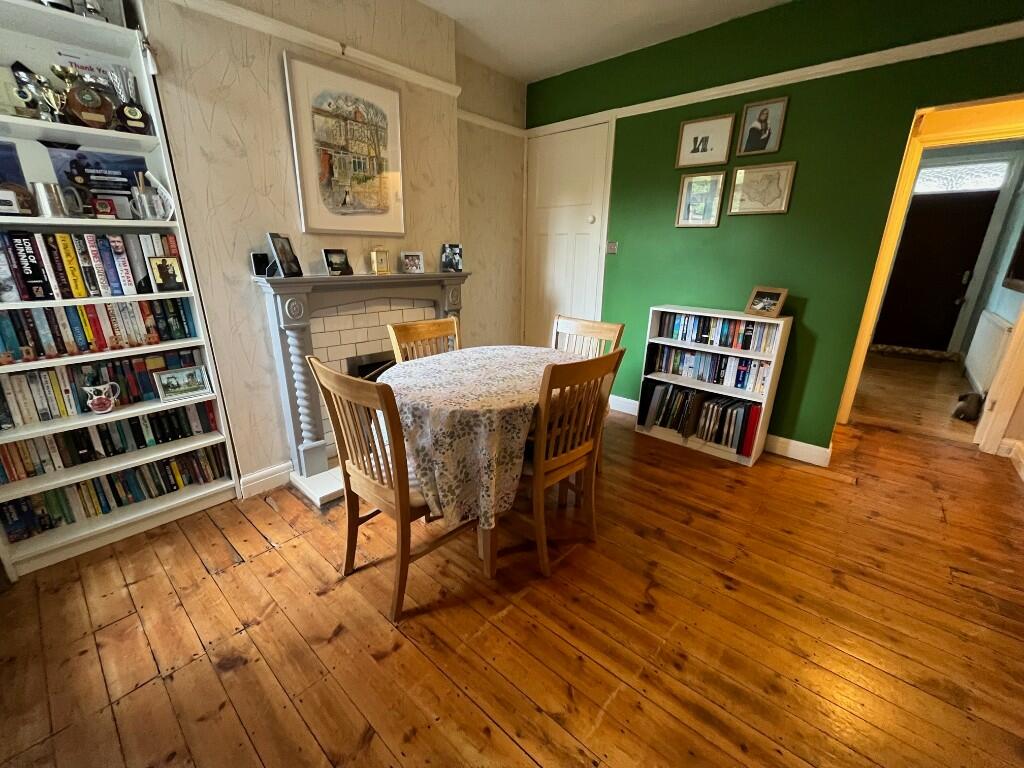 2 bedroom terraced house for sale in Sidney Road, South Knighton