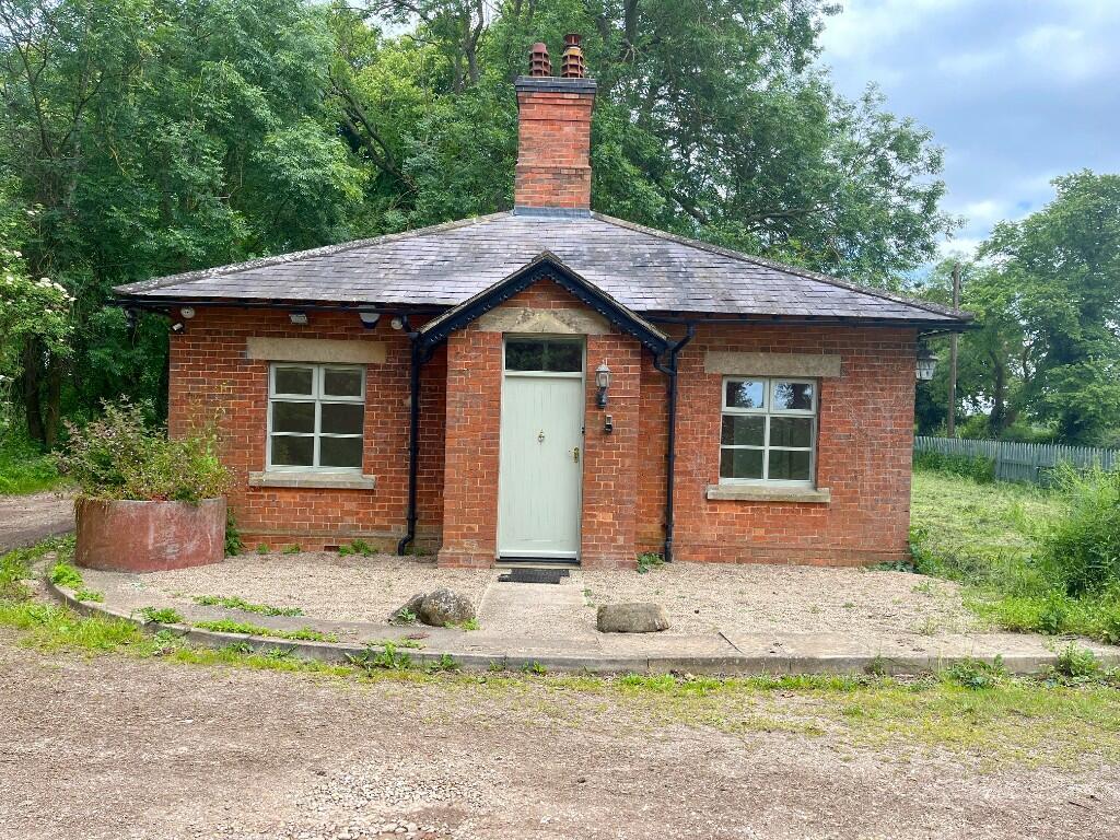 2 bedroom detached house for rent in Kilworth Road, Husbands Bosworth, LE17