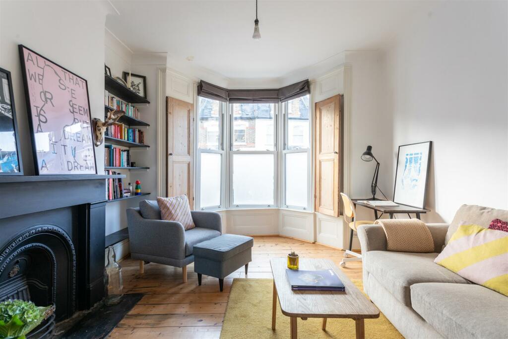 1 bedroom flat for sale in Brighton Road, Stoke Newington, N16, London, N16