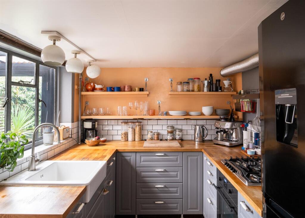 Additional property image - Gladstone Road, Margate