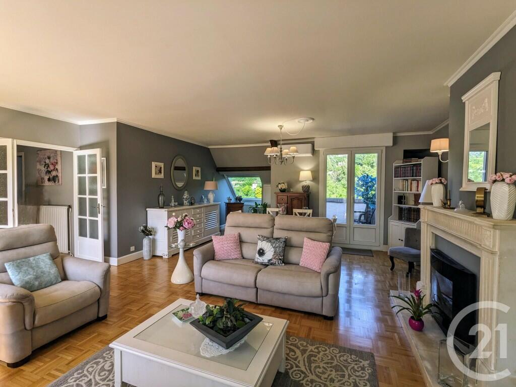 3 bedroom apartment for sale in SarlatlaCanéda, Dordogne, Aquitaine