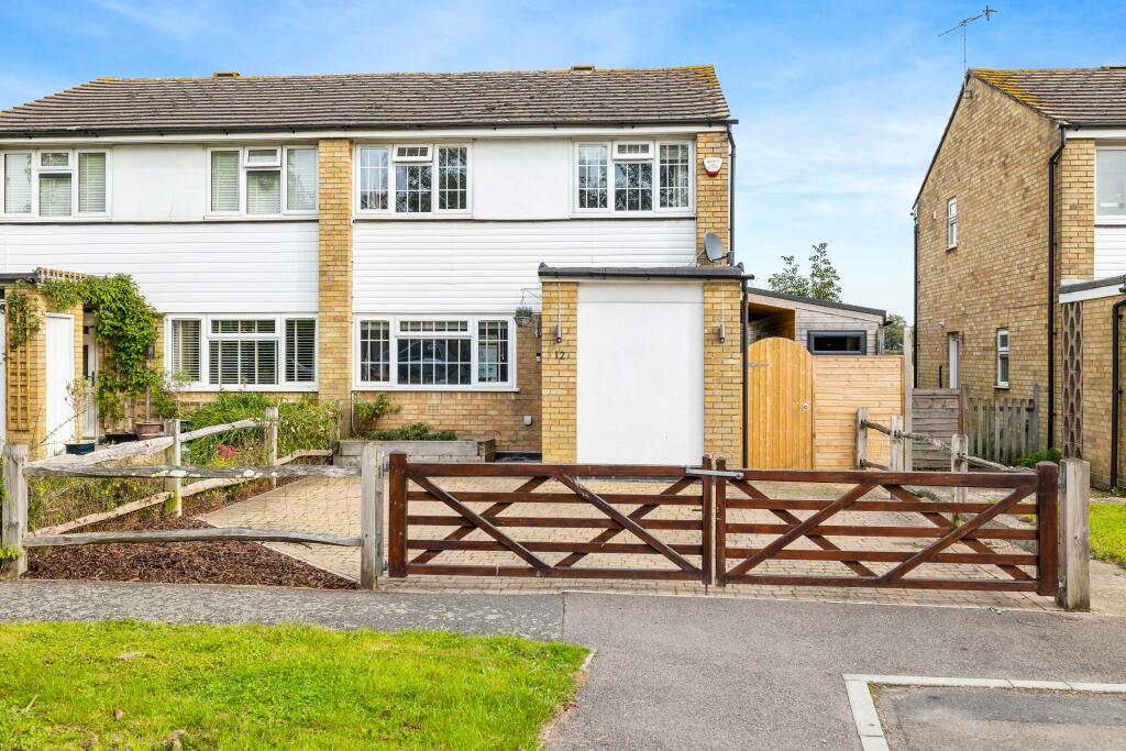 3 bedroom semidetached house for sale in Ref SM Sewill Close, Charlwood, RH6 0BS, RH6