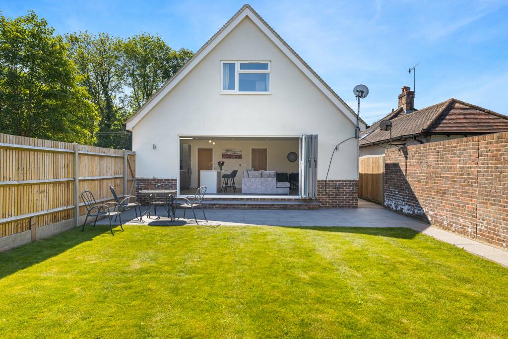 4 bedroom detached house for sale in Ref SM Silverlea Gardens