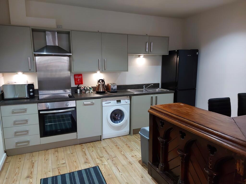 Studio flat for rent in Holderness Road, HULL, HU9