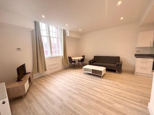 Main image of property: Lowgate, HULL