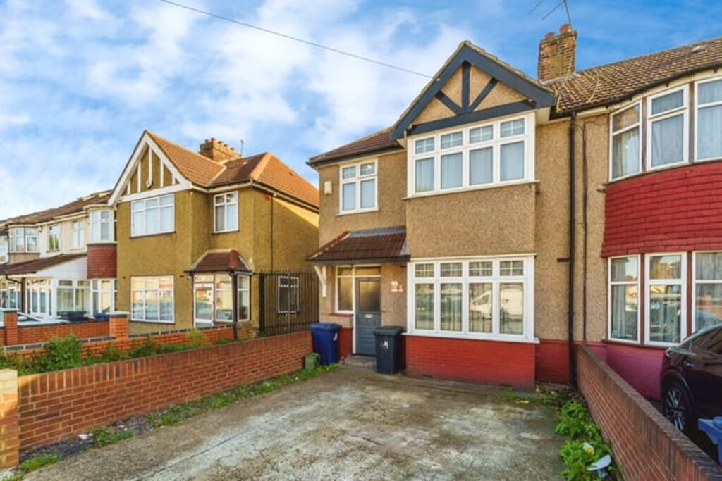 Main image of property: Stableford Close, Birmingham