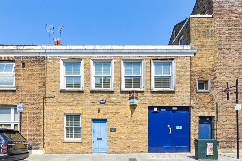 2 bedroom for sale in Askew Road, London, W12
