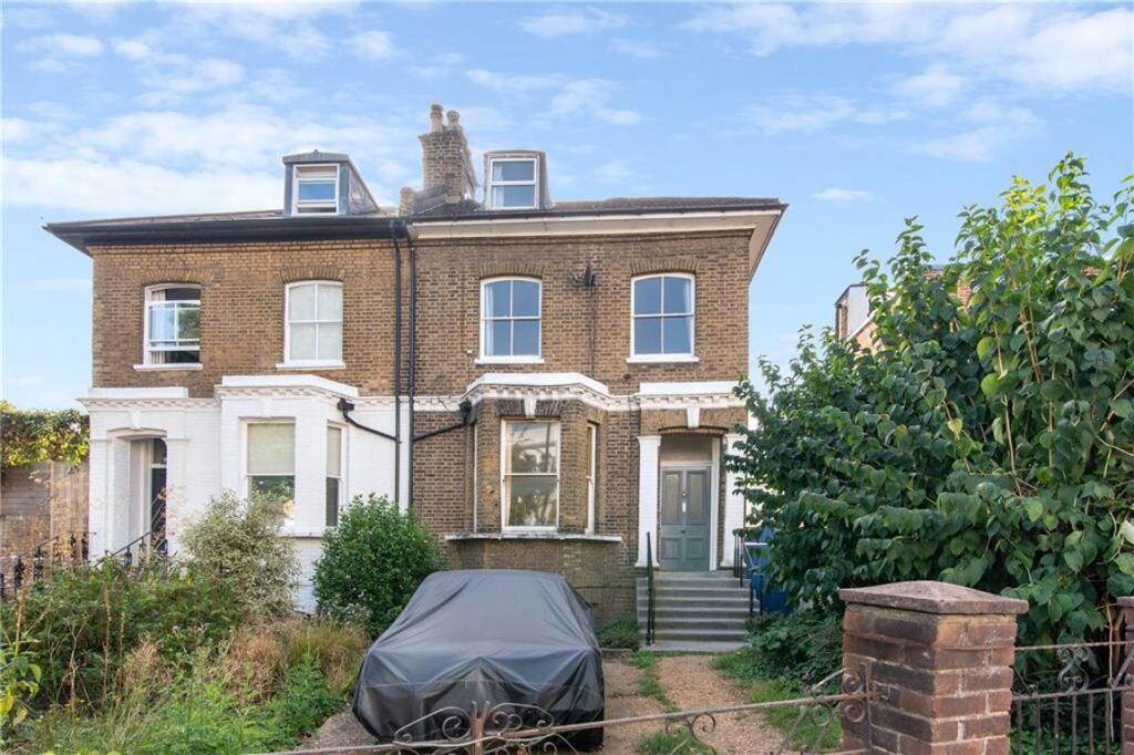 Main image of property: Askew Road, London