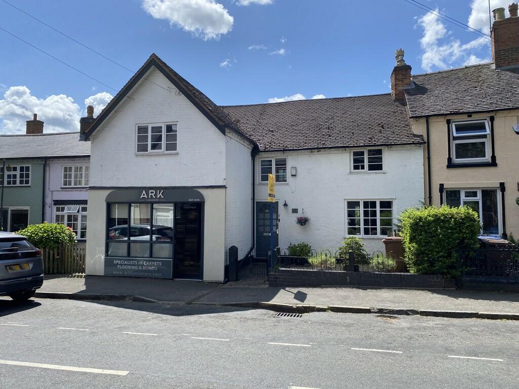 3 bedroom cottage for sale in Main Street, BartonunderNeedwood, DE13