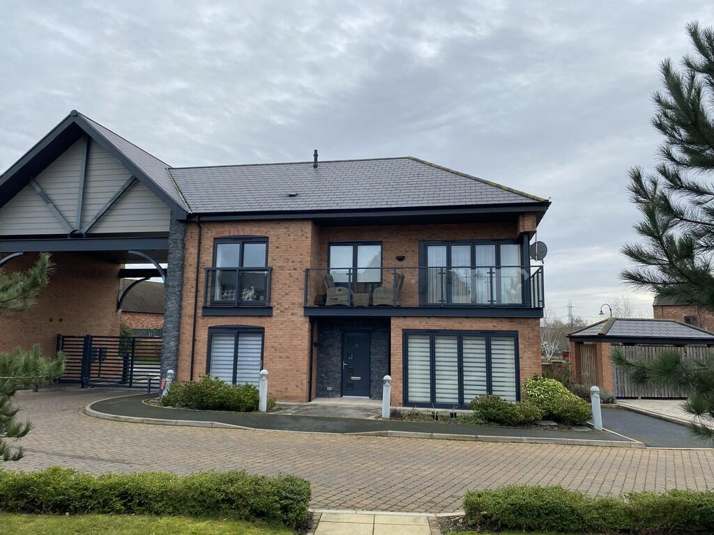 2 bedroom apartment for sale in Barton Turn, BartonunderNeedwood, DE13