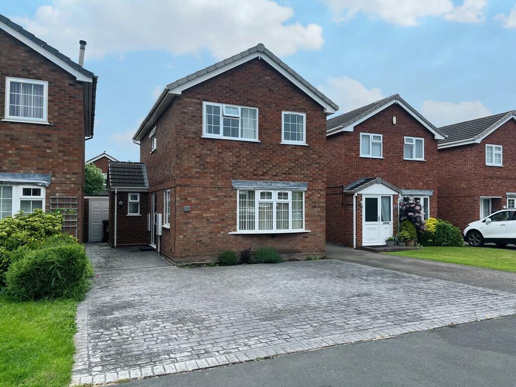 3 bedroom detached house for sale in Park Road, Barton under Needwood, DE13