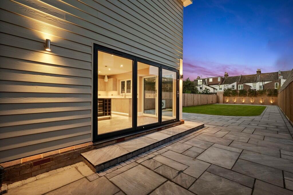 Additional property image - Worthing, West Sussex