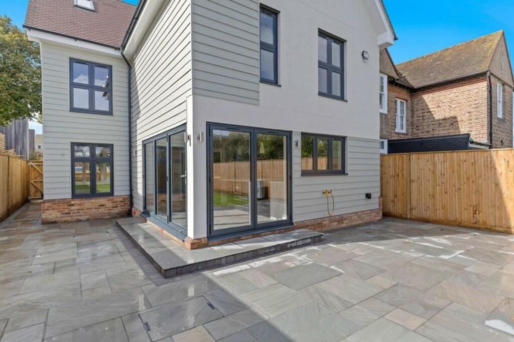 Additional property image - Worthing, West Sussex