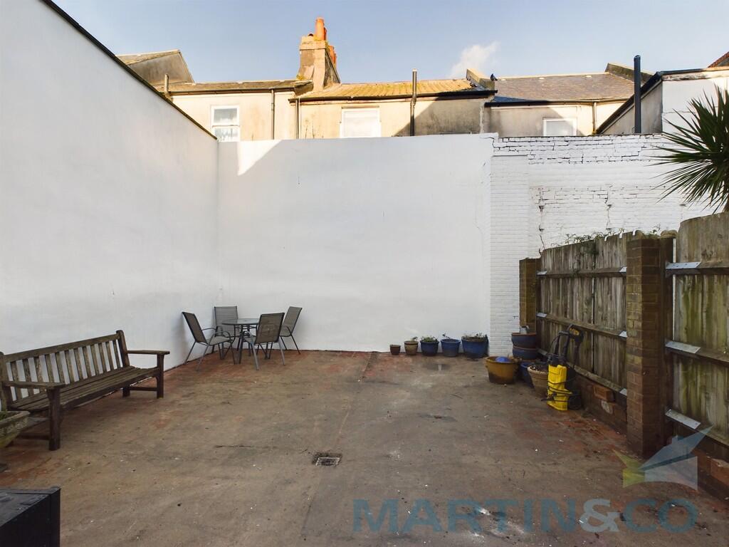 Additional property image - Gloucester Mews, Gloucester Road