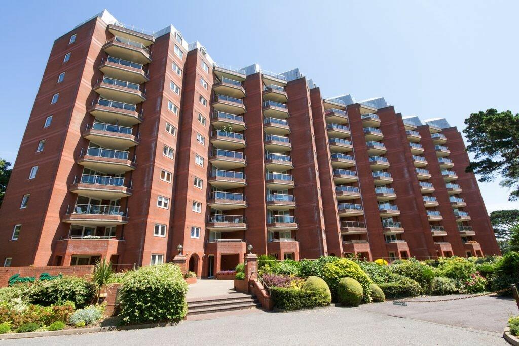 2 bedroom apartment for rent in Manor Road, Bournemouth, Dorset, BH1