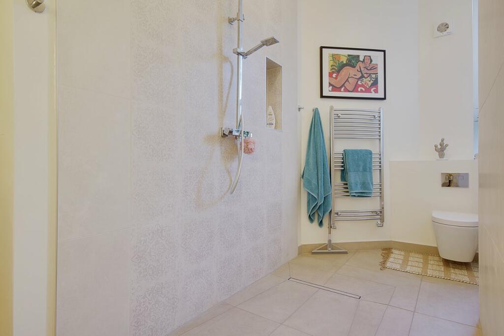 Additional property image - 4 McKinley Road, West Cliff, BH4