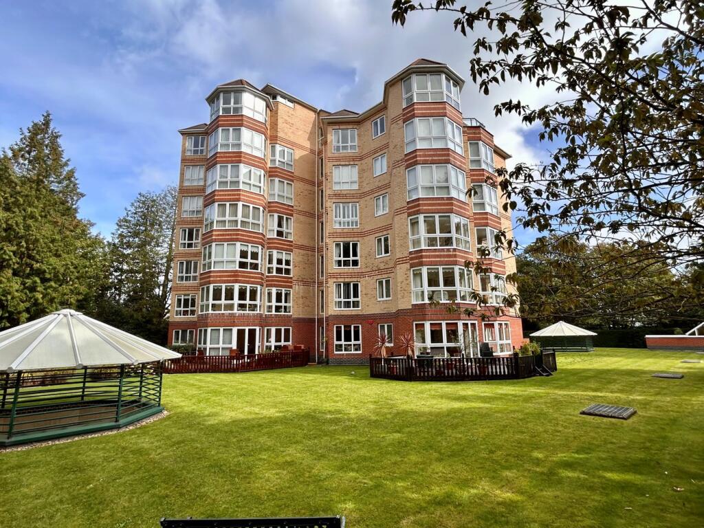 Main image of property: 5 The Avenue, BRANKSOME PARK, BH13