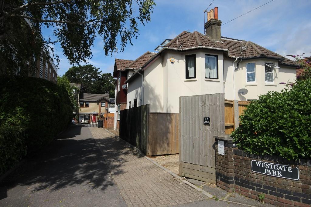 3 bedroom town house for sale in Alumhurst Road, WESTBOURNE