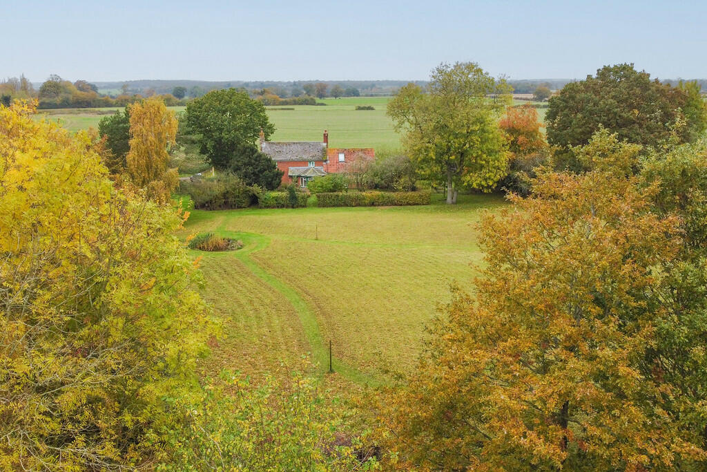 3 bedroom cottage for sale in Troston, Bury St. Edmunds, Suffolk., IP31