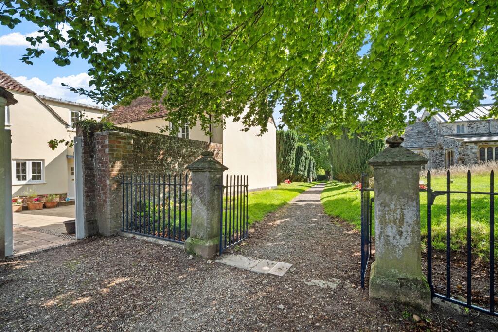 4 bedroom link detached house for sale in Bere Regis, Wareham, Dorset, BH20