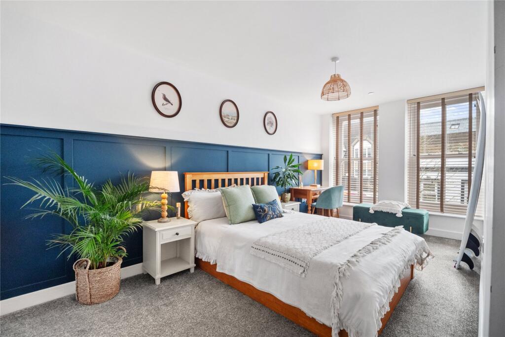 Additional property image - Poole, Dorset