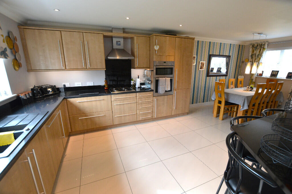 4 bedroom detached house for sale in Bedford Road, Marston Moretaine, MK43