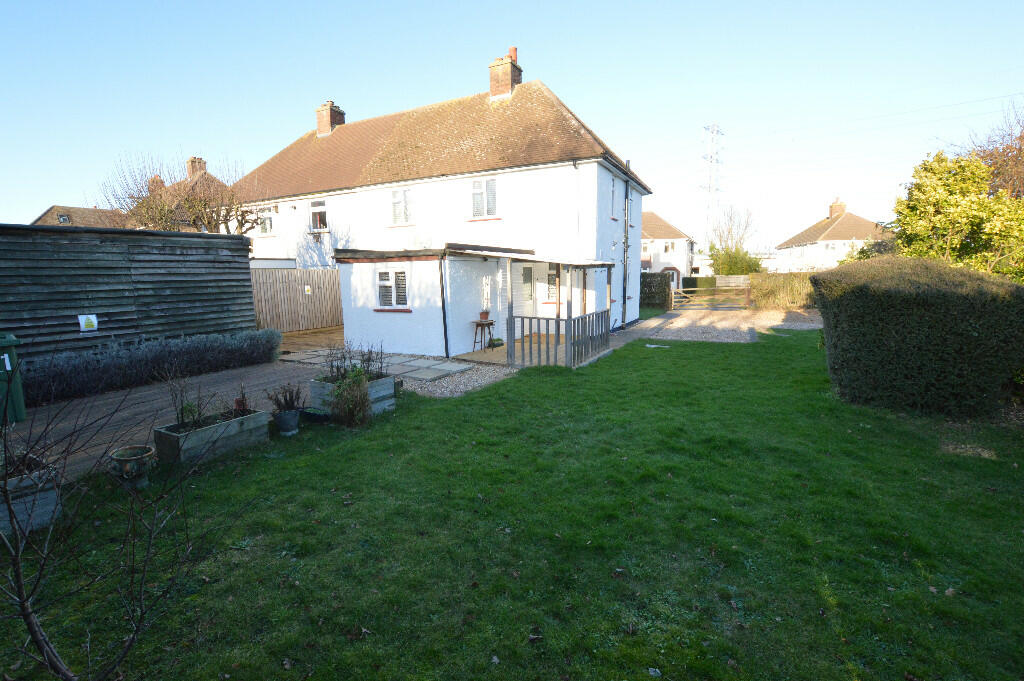 3 bedroom semidetached house for sale in Moreteyne Road, Marston