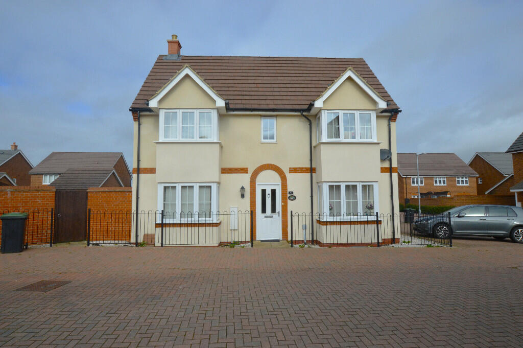 3 bedroom semidetached house for sale in Caves Gardens, Marston