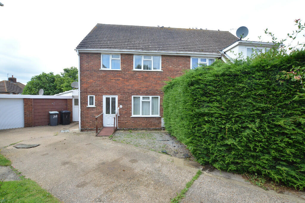 Main image of property: Oak Gardens, Lidlington