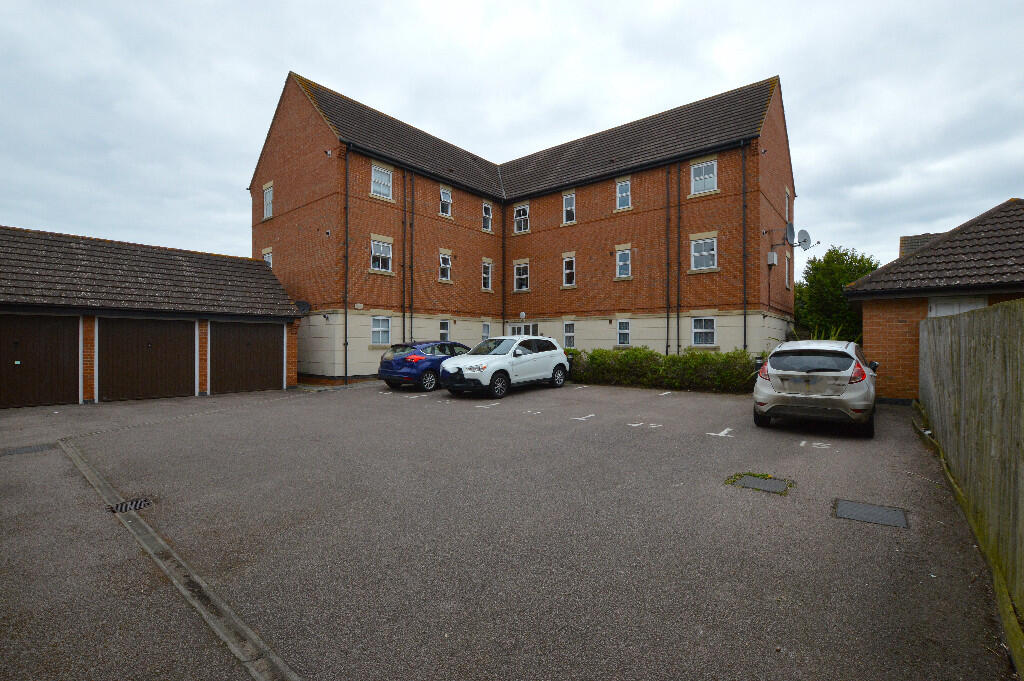 Main image of property: Stonebridge Grove, Milton Keynes, MK10 9PB