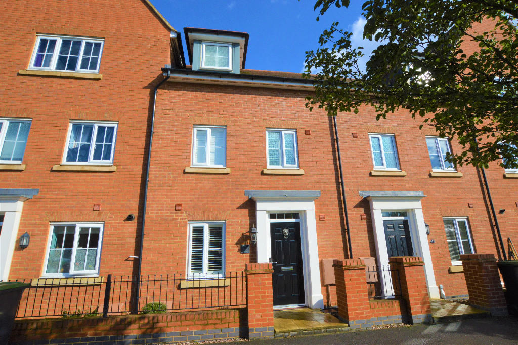 4 bedroom town house for sale in Marston Park, Marston Moretaine, MK43