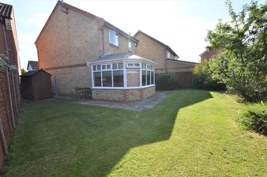 3 bedroom detached house for sale in Denton Drive, Marston Moretaine, MK43