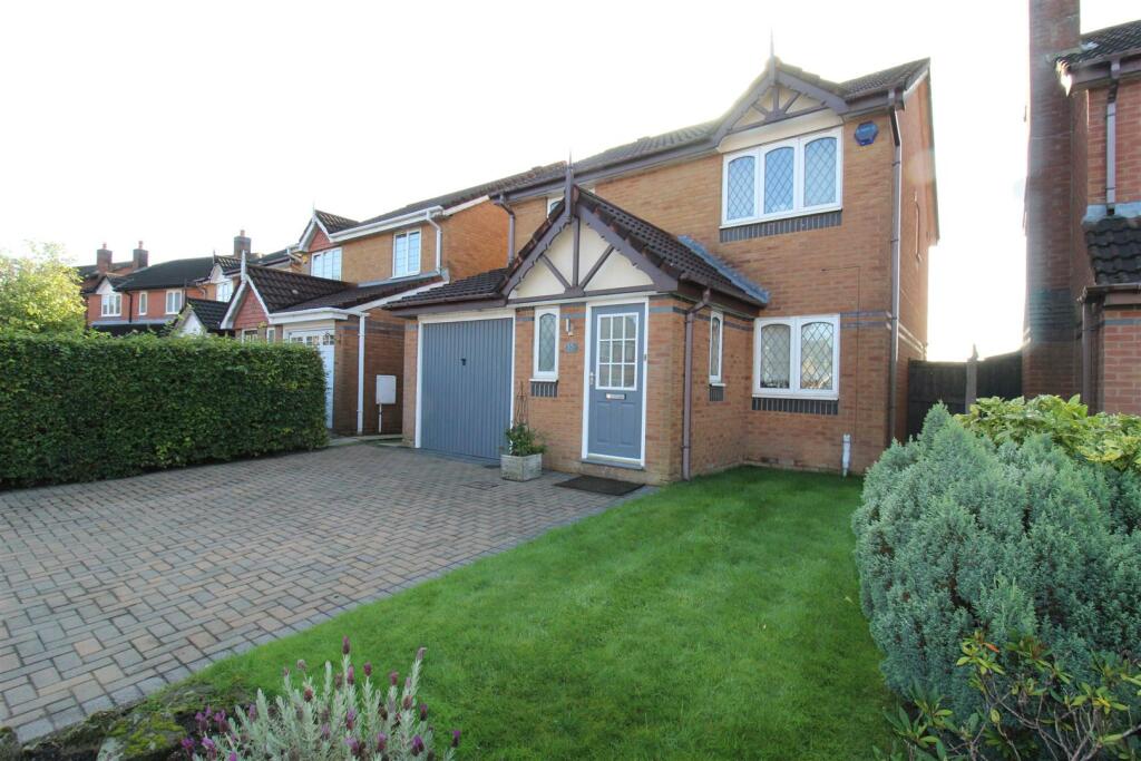 3 bedroom detached house for sale in Rotherhead Close, Horwich, Bolton, BL6