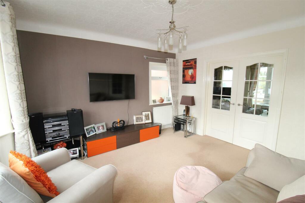 Additional property image - Lever Park Avenue, Horwich, Bolton