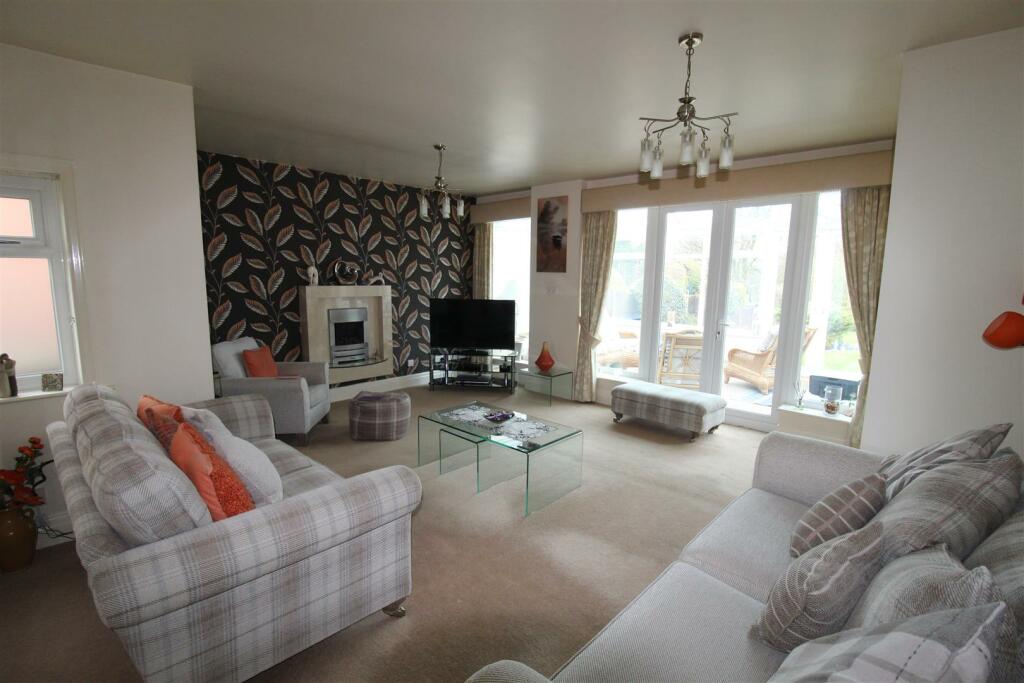 Additional property image - Lever Park Avenue, Horwich, Bolton