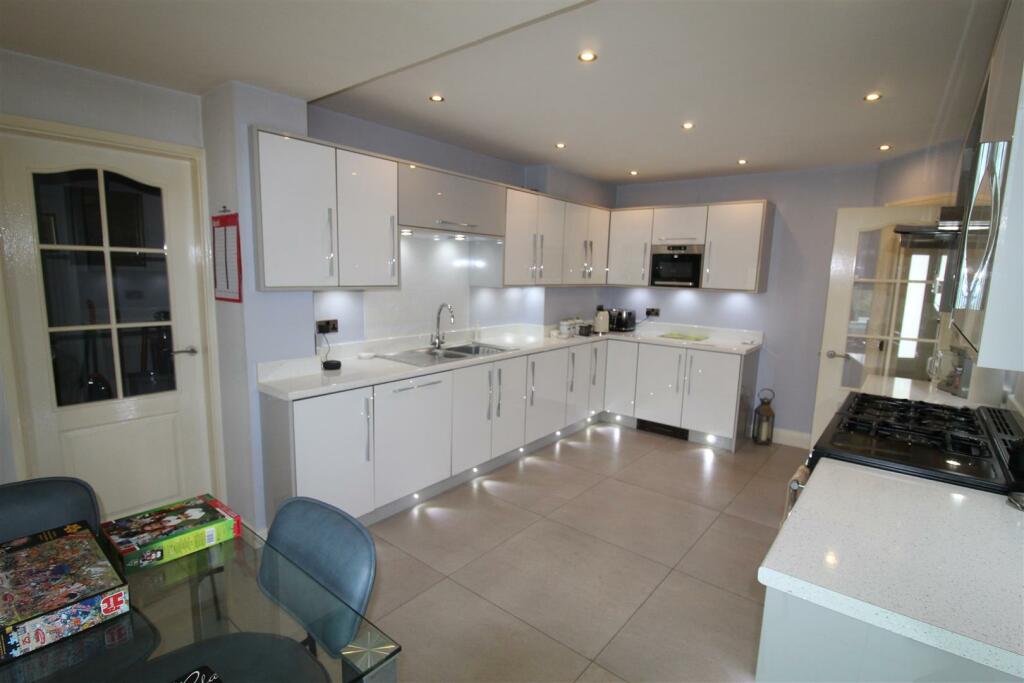 Additional property image - Lever Park Avenue, Horwich, Bolton