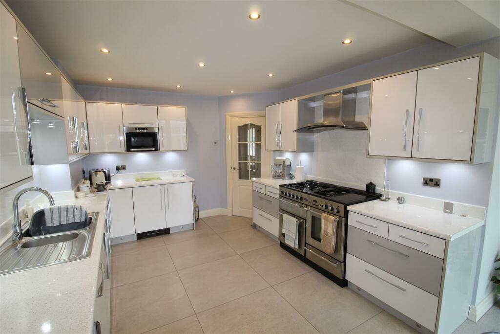 Additional property image - Lever Park Avenue, Horwich, Bolton