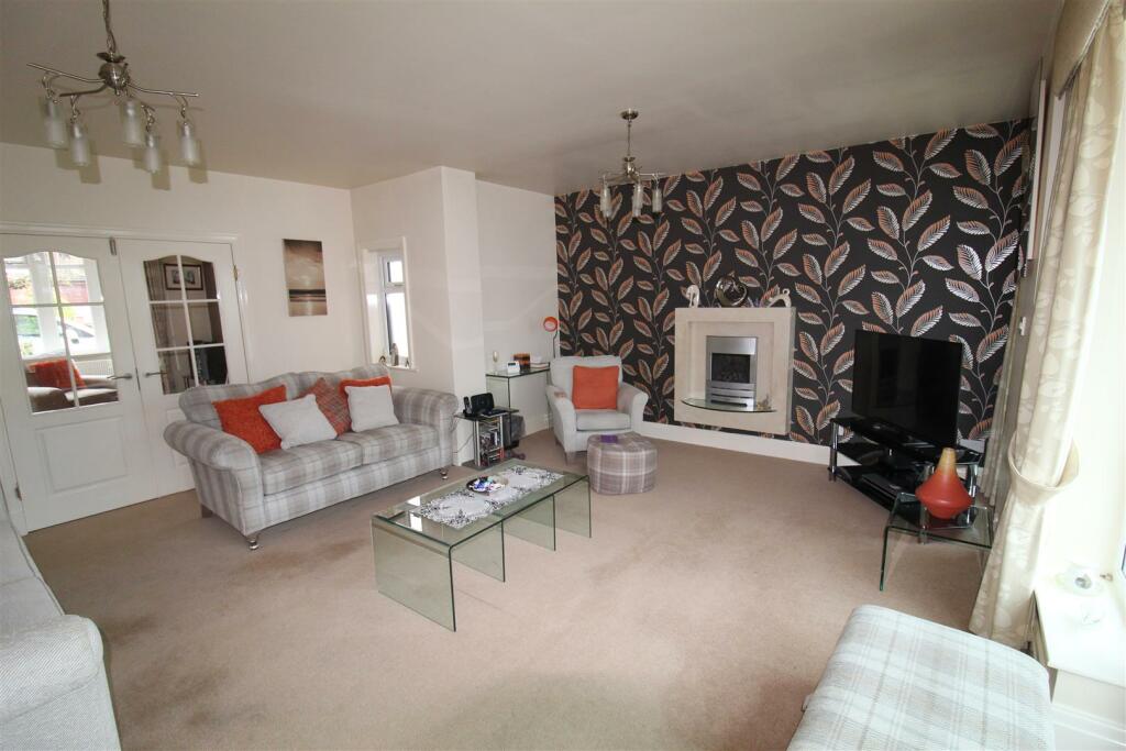 Additional property image - Lever Park Avenue, Horwich, Bolton