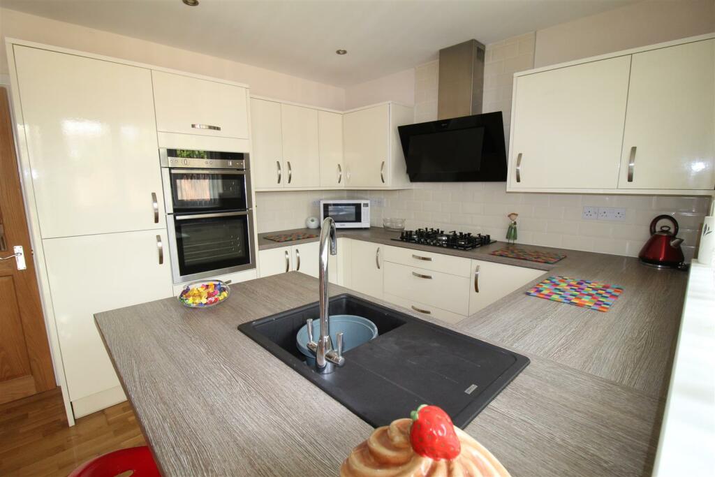 Additional property image - Scot Lane, Blackrod, Bolton