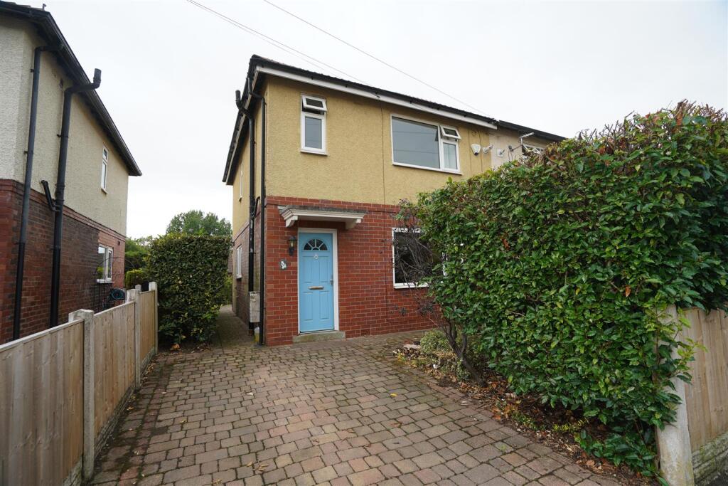 3 bedroom semi-detached house