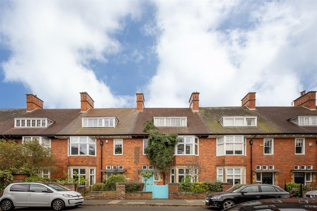 6 bedroom terraced house for sale in Haldane Terrace, Jesmond