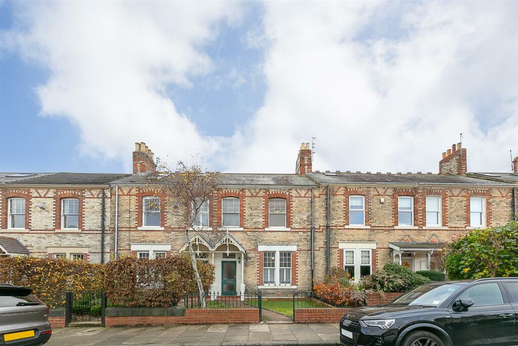 3 bedroom terraced house for sale in Woodbine Road, Gosforth, Newcastle