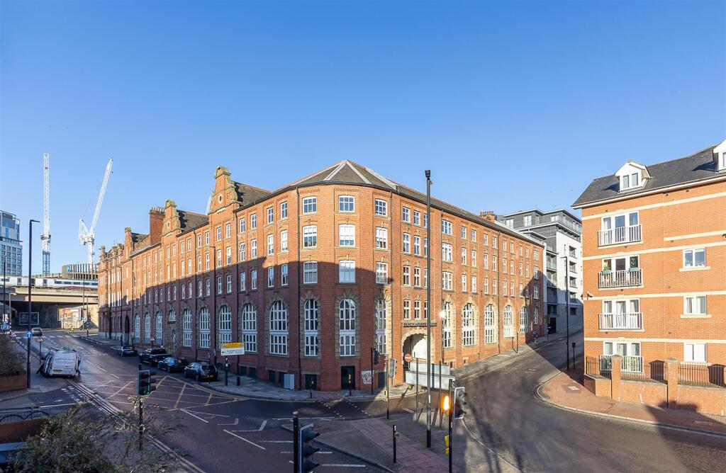 Main image of property: Pandongate House, City Road, Newcastle upon Tyne