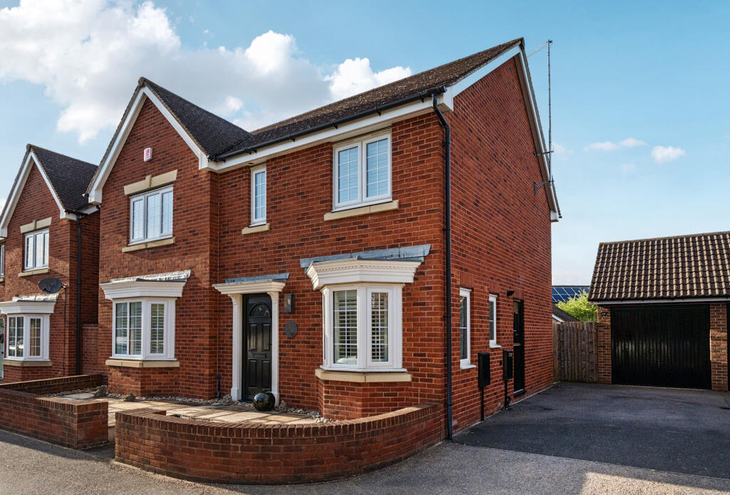 Main image of property: Cosford Close Kingsway, Quedgeley, Gloucester, Gloucestershire, GL2