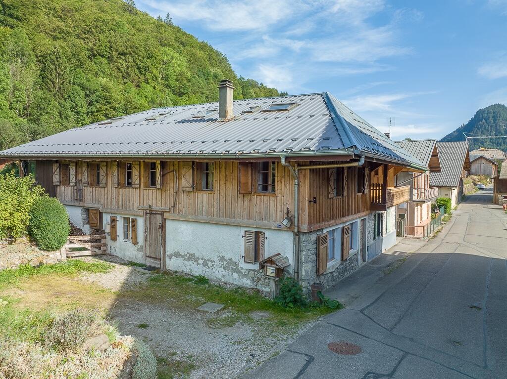 6 bed Farm House for sale in Saint Jean D'aulps...